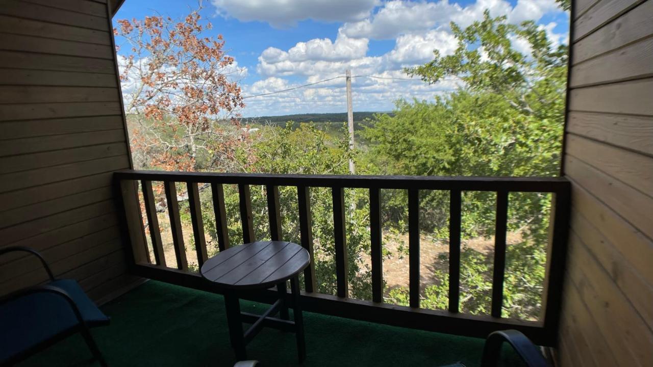 Walnut Canyon Cabins Fredericksburg Esterno foto