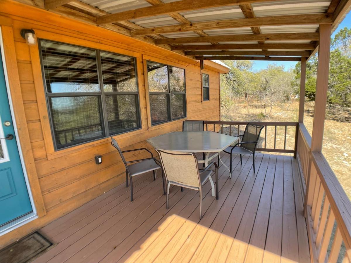 Walnut Canyon Cabins Fredericksburg Esterno foto