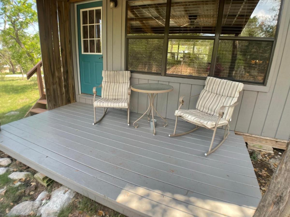 Walnut Canyon Cabins Fredericksburg Esterno foto